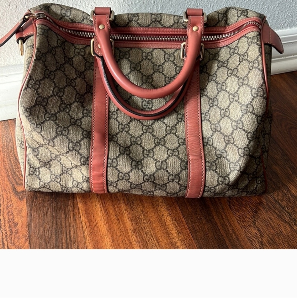 115 Gucci boston